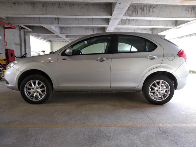 JAC J3 prata Hatch 1.4 completo excelente estado
