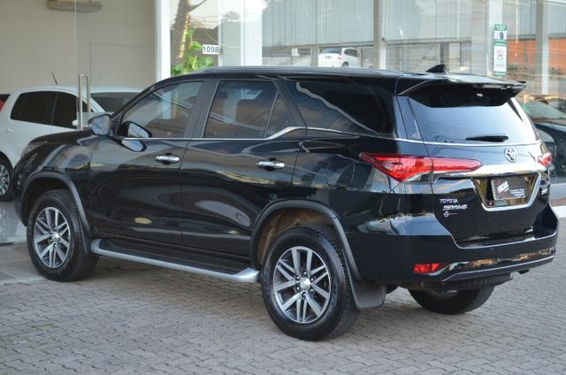 Hilux SW4 SRX 2.8 - 7 Lugares - 43 Mil Km - Revisões em Concessionária - Foto 6