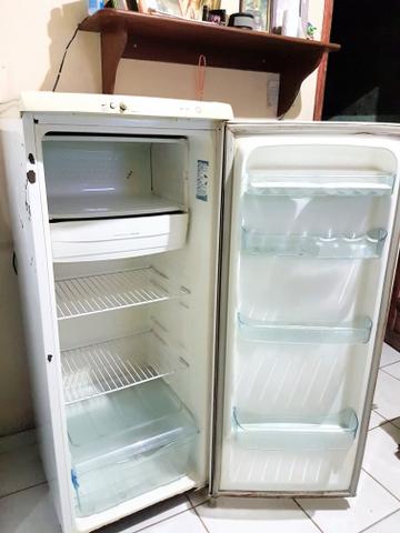 Geladeira Eletrolux