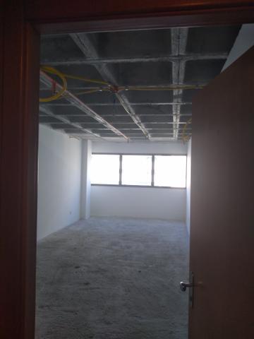 Salas no Hangar 100 m², Paralela Aeroporto - Foto 2