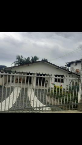 Barbada casa 150 mil