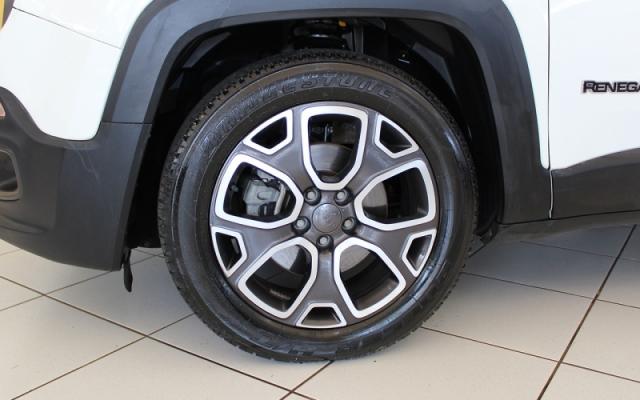Jeep Renegade Longitude 1.8 Flex Automático - Foto 9