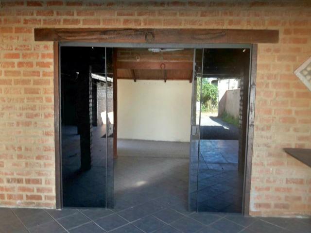 Bela casa a 750 m do mar com 3 quartos + suíte. - Foto 3