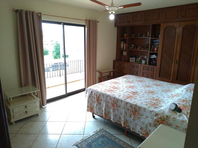 Casa para loção de Temporada no Centro de Balneário Piçarras 50 metros do Mar - Foto 11