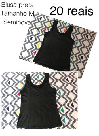 Camiseta preta com brilho