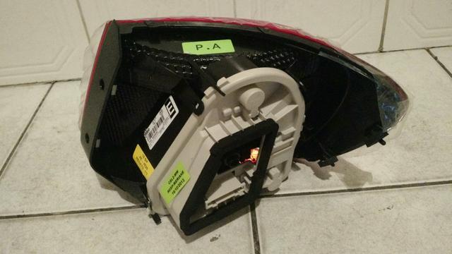 Lanterna Traseira Esquerda Volkswagen Gol Gt (nova Original) - Foto 2