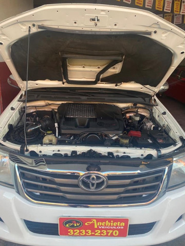 Hilux Srv AUT 3.0 4x4 2012/12 - Foto 12