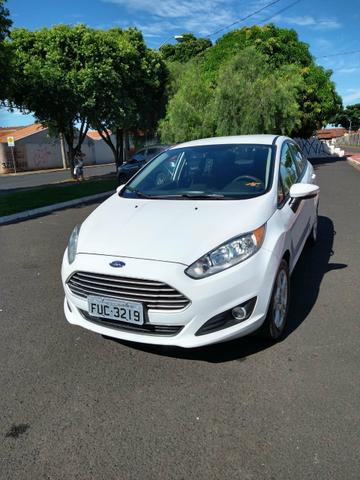 Vende se fiesta se 1.6 completo sedã 2014 whast *