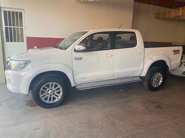 Hilux Srv AUT 3.0 4x4 2012/12 - Foto 7