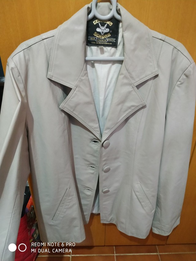 oportunidade! Jaqueta de couro legitimo branca! Off white - Foto 3