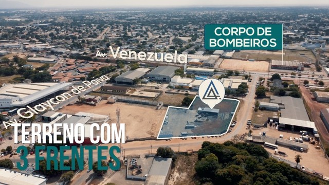 Grande terreno com 3 frentes. Aprox. 8000 m2. Mecejana.