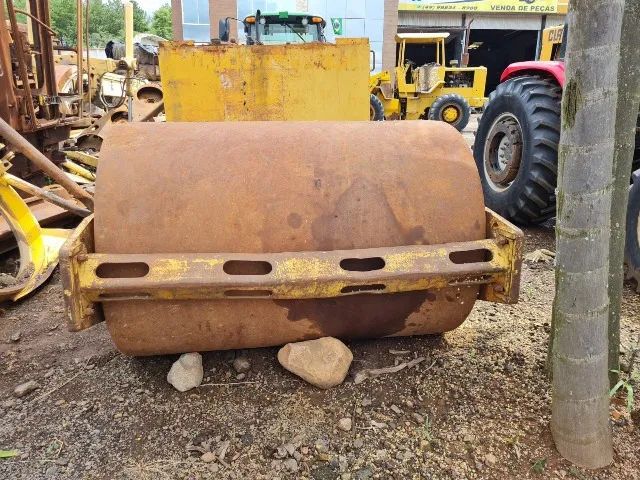 Sucata de Rolo compactador Para Retirada De Peças - Foto 2