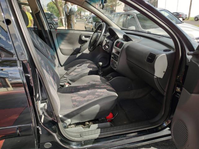 Chevrolet Corsa - Foto 9