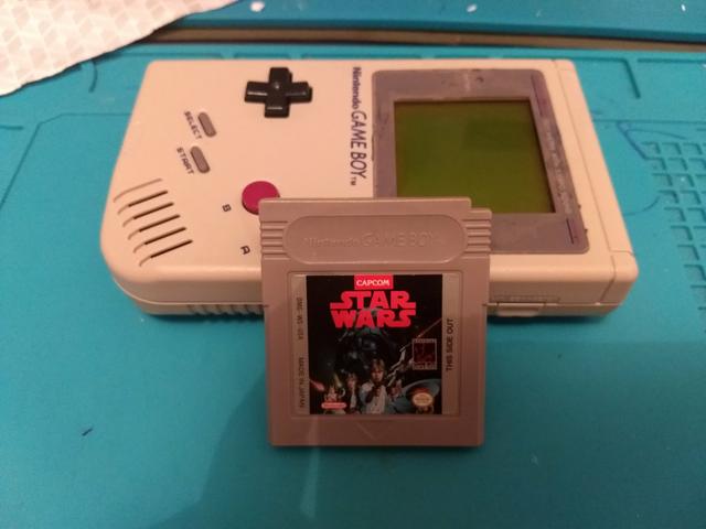 Game boy classico funcionando perfeitamente
