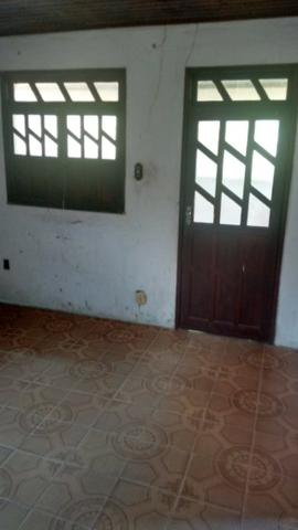 Vende-se uma casa com um terreno grande em São tome prox a praia valor a combinar - Foto 5