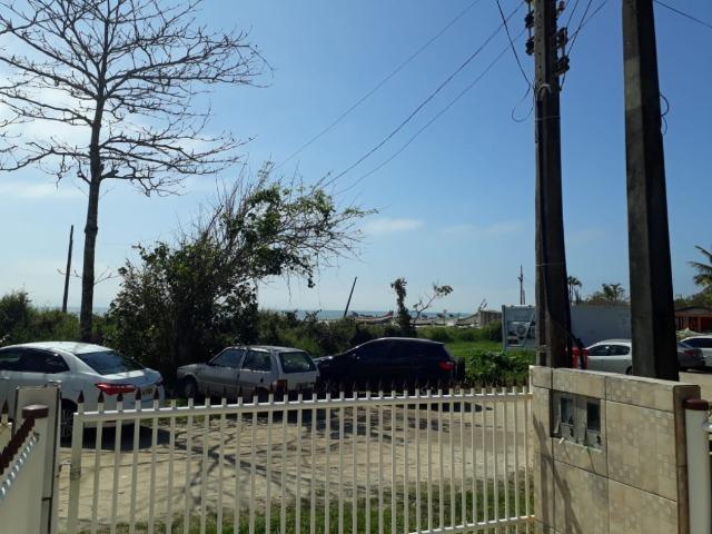 Itapoá/SC - Casa em frente ao mar - Foto 6