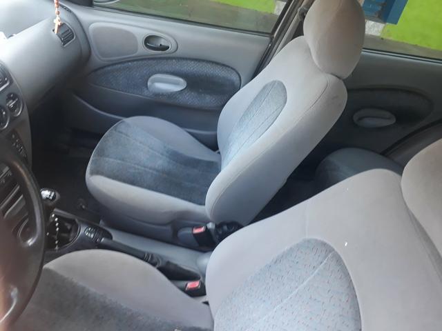 Carro em bom estado de conservação com peneus bons - Foto 2
