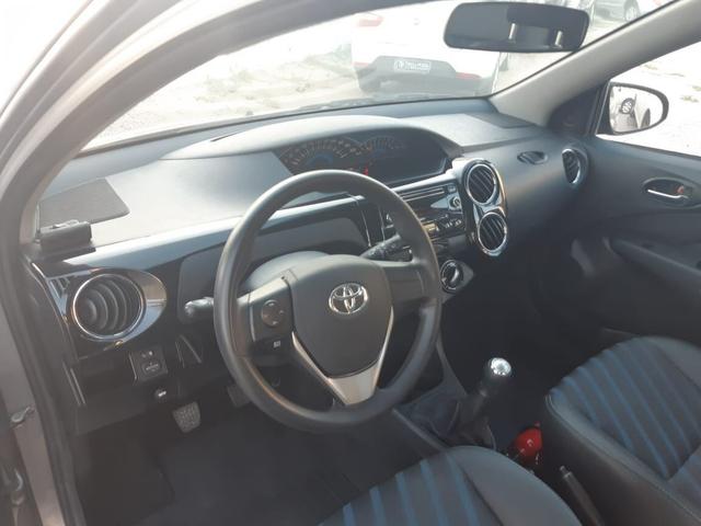 Toyota Etios Hatch XS 1.5 flex, completo, mecânico, super novo - Foto 7