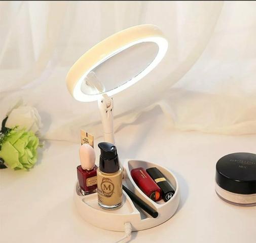 Belíssimo espelho com led, ótimo para fazer maquiagem - Foto 4