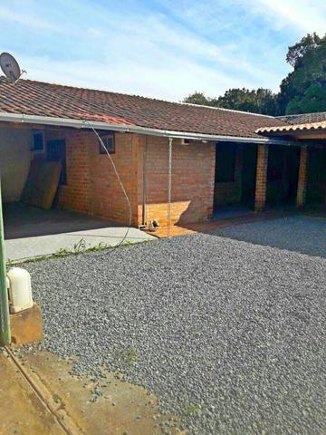 Bela casa a 750 m do mar com 3 quartos + suíte.