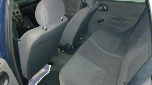 Corsa Classic Sedã 1.0 Flex, em ótimo estado de conservação - Foto 15