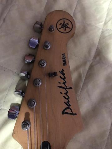 Guitarra Yamaha pacifica madeirada - Foto 4