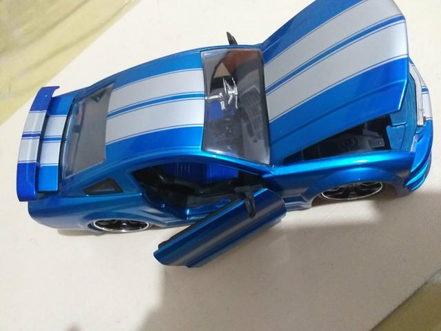 Miniatura carro de ferro. escala 1.24