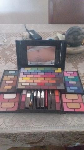Estojo completó de maquiagem. - Foto 2