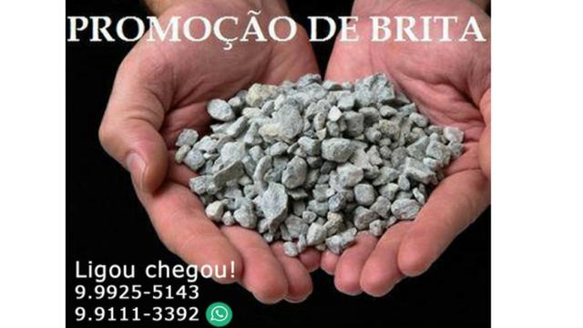 Caminhão de brita