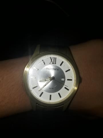 Relógio mondaime dourado