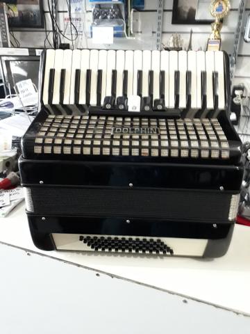 Vende-se Acordeon - Foto 2