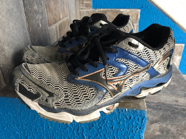 mizuno wave nirvana 5
