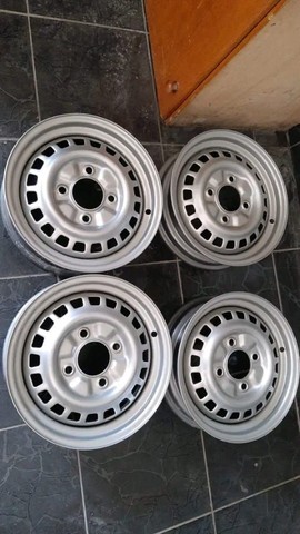 Rodas 4 furos aro 15 original pro Fusca 