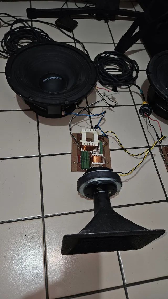 Kit para caixa de som / monitor de palco 12" com divisor de frequência e driver