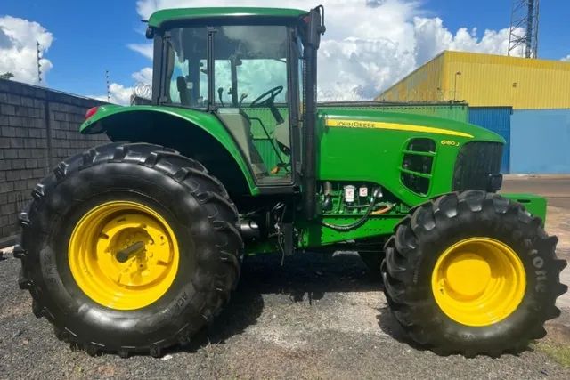 TRATOR COM ATRELADO E PEDAIS JONH DEERE Horta (Matriz) • OLX Portugal