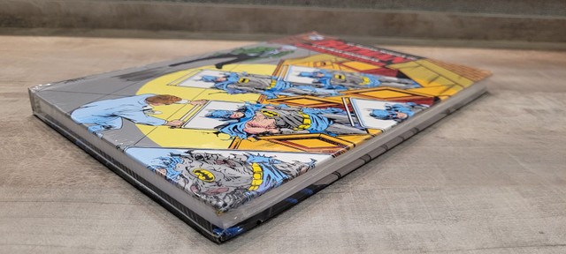 Hq As Muitas Mortes do Batman por John Byrne (lacrada) - Foto 2