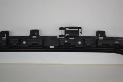 Guia Central Parachoque Traseiro Bmw 325 2008 2009 Original - Foto 4
