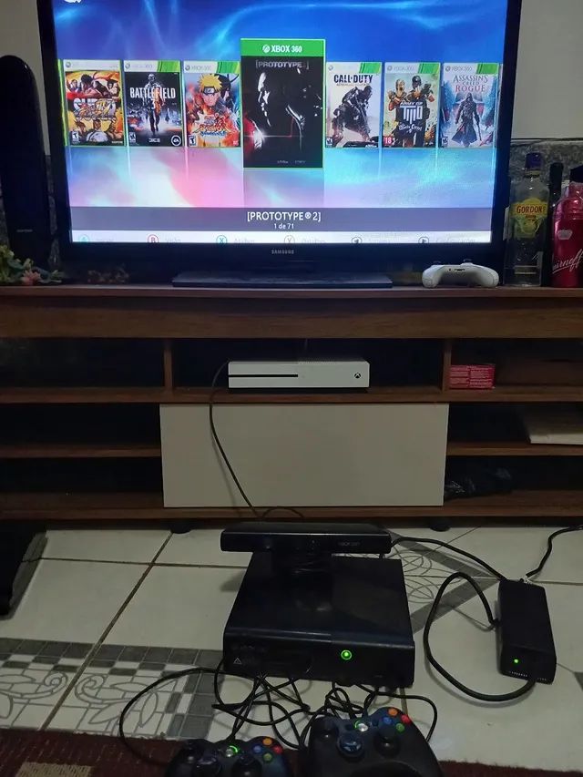 Vendo Xbox 360 com 2 controles, Kinect e 9 jogos - Videogames - Realengo,  Rio de Janeiro 1244723414