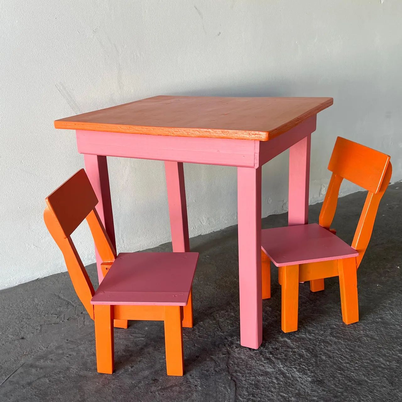 Mesinha infantil toda em madeira  - Foto 4