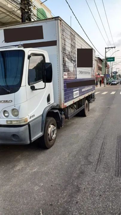 Accelo 815 super novo. Único dono. Com baú. Roda somente cidade de Guarapari  - Foto 3