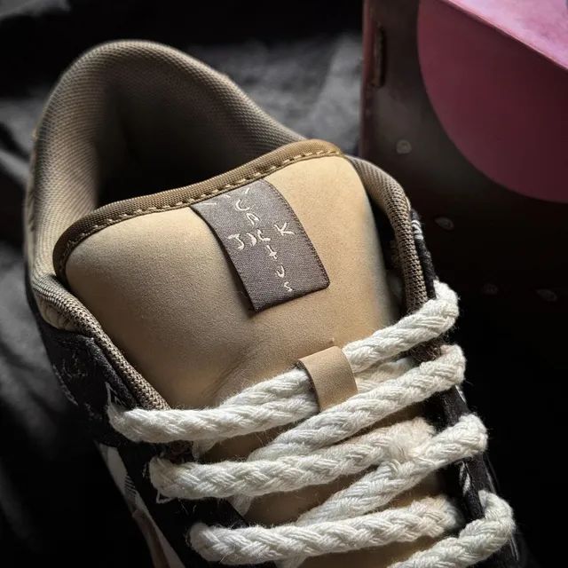 Nike Dunk SB x Travis Scott "Cactus Jack" - Foto 5