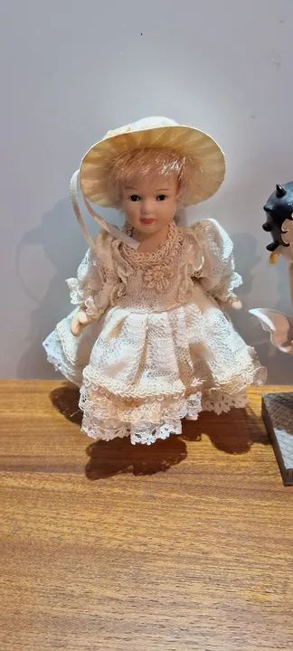 Antigas Bonecas de Porcelana Coleção - Foto 6