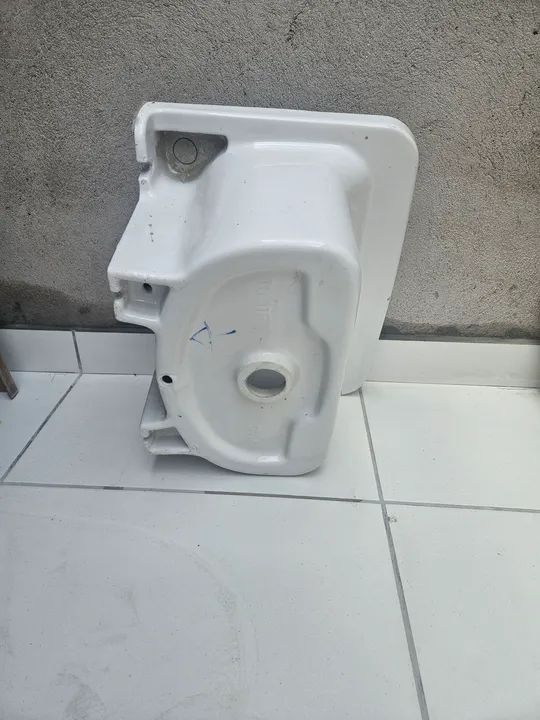 Tanque Deca para área  de serviço em cerâmica