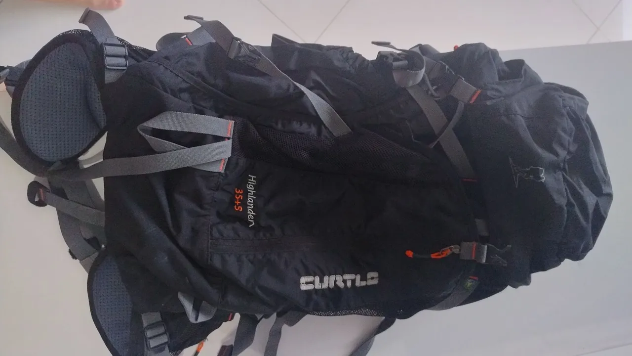 Mochila Curtlo Highlander 35+5L - Ideal para Aventura!