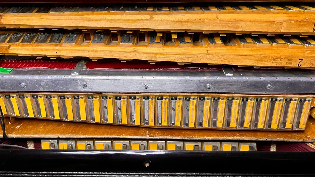Acordeon Italiano 120 Baixos Duplo Cassoto - Philharmonica (Dallapé) - Foto 2