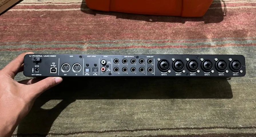 Interface Behringer UMC1820 - Foto 4