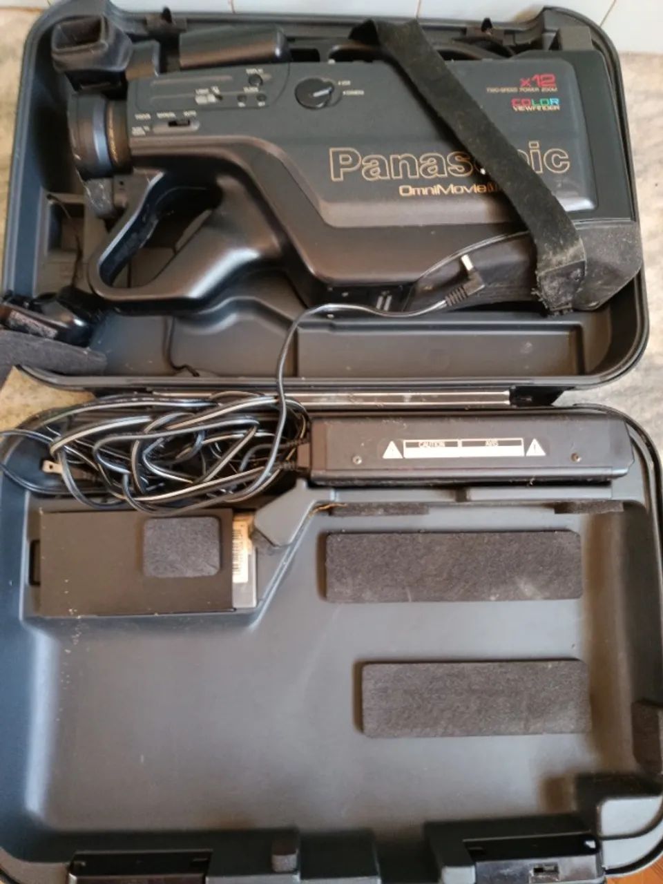 Filmadora Panasonic Omnimovie Vhs Color Viewfinder X12 (Usado)