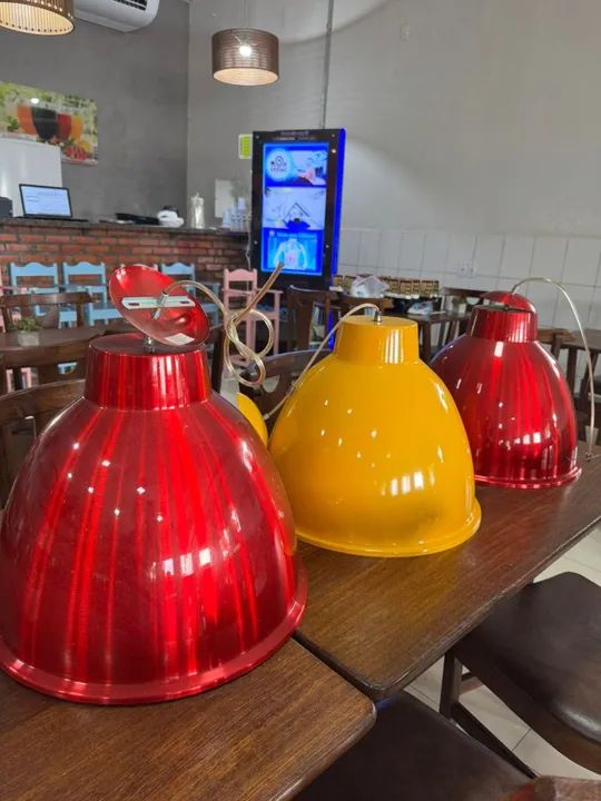 7 Pendentes Industriais - Vermelho, Amarelo e Branco