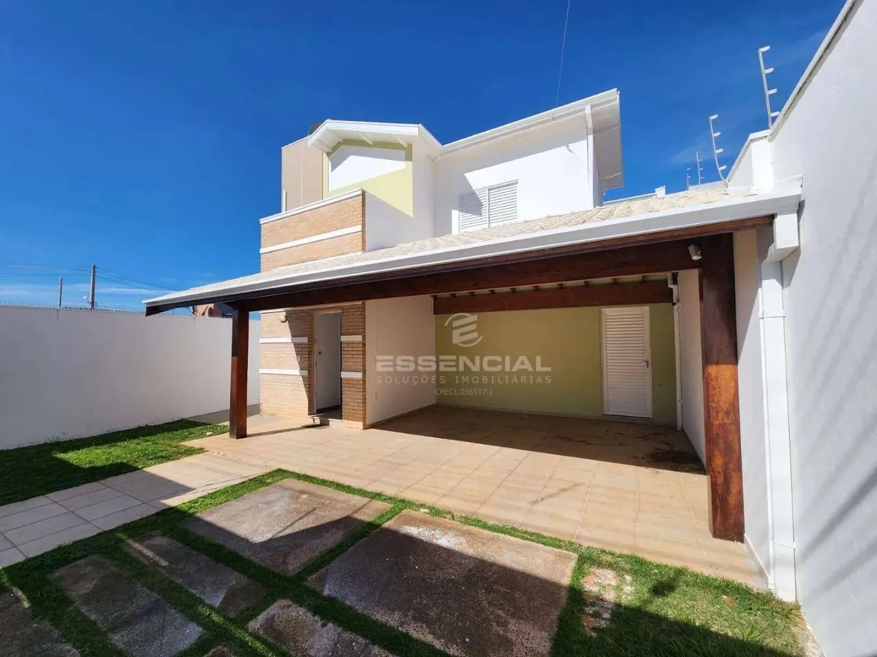 Casa com 3 dormitórios à venda, 220 m² por R$ 890.000,00 - Jardim Paraíso - Botucatu/SP