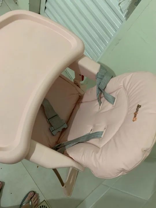 Cadeira de Alimentação Bebê Rosa - Usada - Foto 4